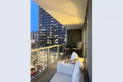 1111 SW 1st Ave #2721-N, Miami, FL 33130 - Photo 13