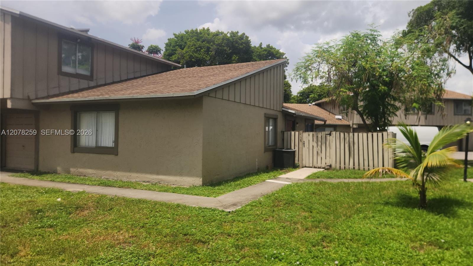 2138 NW 57th Ave #13-C - 2138 NW 57th Ave #13-C, Lauderhill, FL 33313 Luxury Property | Jose Angel Pina
