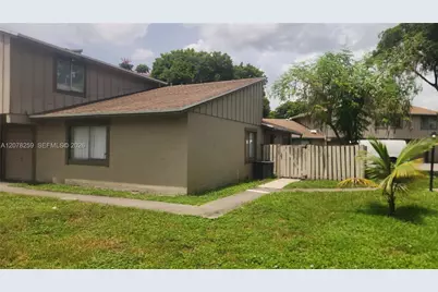2138 NW 57th Ave #13-C, Lauderhill, FL 33313 - Photo 1