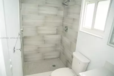 1640 NE 172nd St, North Miami Beach, FL 33162 - Photo 13