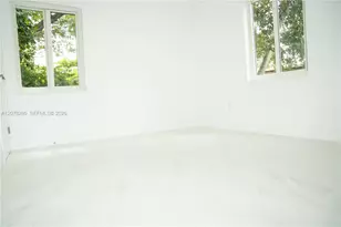 1640 NE 172nd St, North Miami Beach, FL 33162 - Photo 15