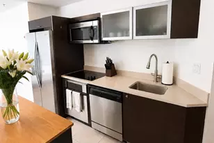 1900 N Bayshore Dr, Miami, FL 33132 - Photo 3