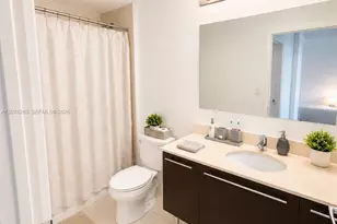1900 N Bayshore Dr, Miami, FL 33132 - Photo 9
