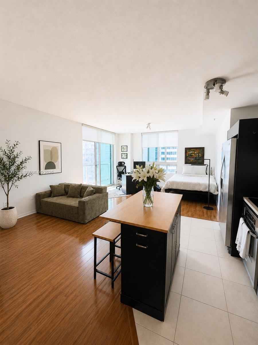 1900 N Bayshore Dr #3005 - 1900 N Bayshore Dr #3005, Miami, FL 33132 Luxury Property | Jose Angel Pina