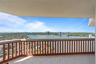 1000 W Island Blvd, Aventura, FL 33160 - Photo 59