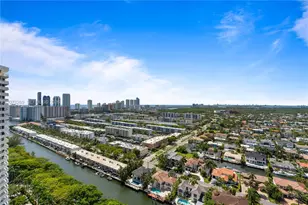 1000 W Island Blvd, Aventura, FL 33160 - Photo 33