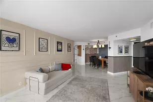 1000 W Island Blvd, Aventura, FL 33160 - Photo 5