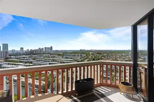 1000 W Island Blvd, Aventura, FL 33160 - Photo 27