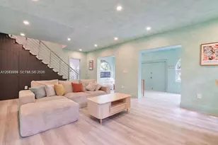 22 NE 44th St, Miami, FL 33137 - Photo 17
