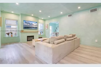 22 NE 44th St #0, Miami, FL 33137 - Photo 13