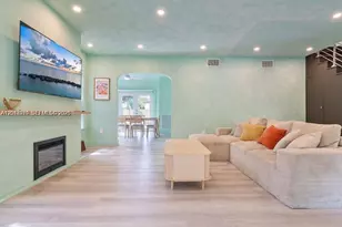 22 NE 44th St, Miami, FL 33137 - Photo 15