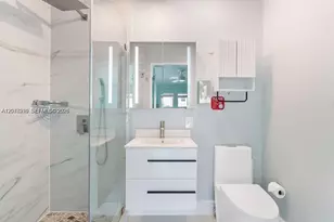 22 NE 44th St, Miami, FL 33137 - Photo 33