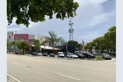 15551 W Dixie Hwy, North Miami Beach, FL 33162 - Photo 3