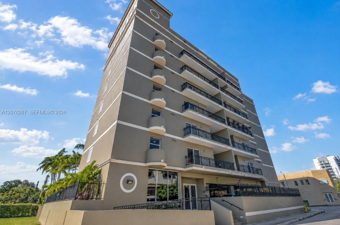 120 S Douglas Rd #405 - 120 S Douglas Rd #405, Coral Gables, FL 33134 Luxury Property | Jose Angel Pina
