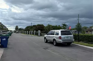 605 NW 6th Terrace, Florida City, FL 33034 - Photo 3