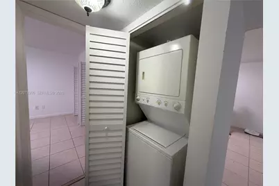 18226 S Mediterranean Blvd #3-16, Hialeah, FL 33015 - Photo 15