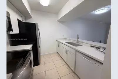 18226 S Mediterranean Blvd #3-16, Hialeah, FL 33015 - Photo 7