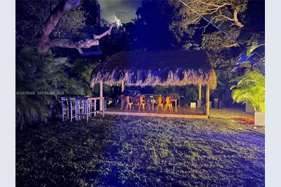 12015 NE 10 Av, Biscayne Park, FL 33161 - Photo 27