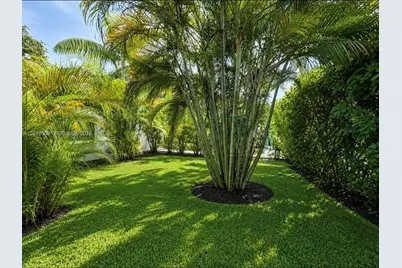 12015 NE 10 Av, Biscayne Park, FL 33161 - Photo 41