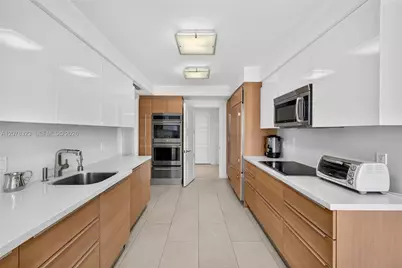 5500 Collins Ave #702, Miami Beach, FL 33140 - Photo 23