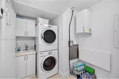 5500 Collins Ave #702, Miami Beach, FL 33140 - Photo 25
