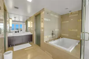 3739 Collins Ave, Miami Beach, FL 33140 - Photo 13