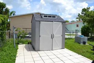 19800 SW 180th Ave, Miami, FL 33187 - Photo 5