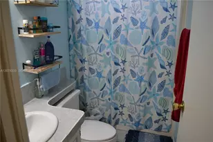 19800 SW 180th Ave, Miami, FL 33187 - Photo 13