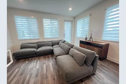 10229 NW 64th Ter #101, Doral, FL 33178 - Photo 17
