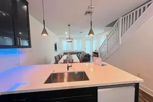 10229 NW 64th Terrace, Doral, FL 33178 - Photo 11