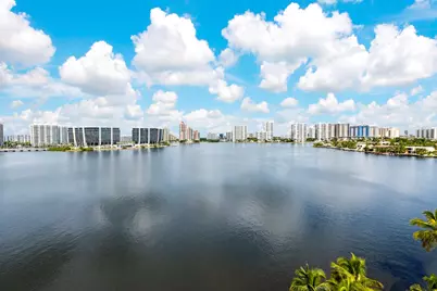 18100 N Bay Rd #1009, Sunny Isles Beach, FL 33160 - Photo 1