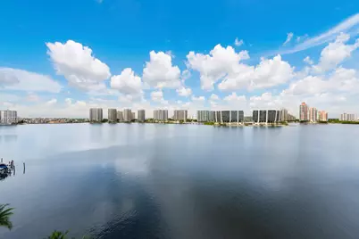 18100 N Bay Rd #1009, Sunny Isles Beach, FL 33160 - Photo 21