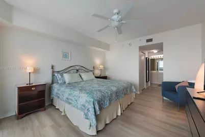 18100 N Bay Rd #1009, Sunny Isles Beach, FL 33160 - Photo 11