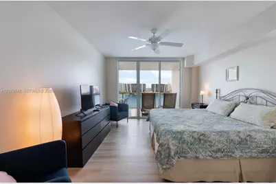 18100 N Bay Rd #1009, Sunny Isles Beach, FL 33160 - Photo 9