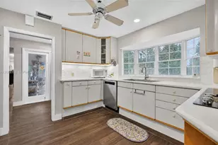 9943 NW 47th Terrace, Doral, FL 33178 - Photo 11