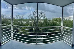3660 NE 166th St, North Miami Beach, FL 33160 - Photo 9