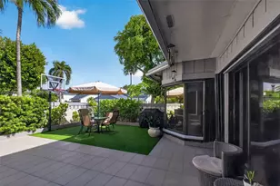 9852 NW 52nd Terrace, Doral, FL 33178 - Photo 3