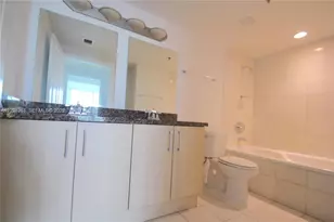 6362 Collins Ave, Miami Beach, FL 33141 - Photo 17