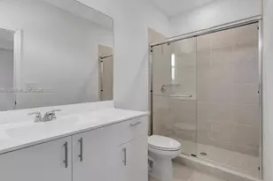 2574 SE 29th St, Homestead, FL 33035 - Photo 25