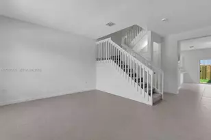 2574 SE 29th St, Homestead, FL 33035 - Photo 3