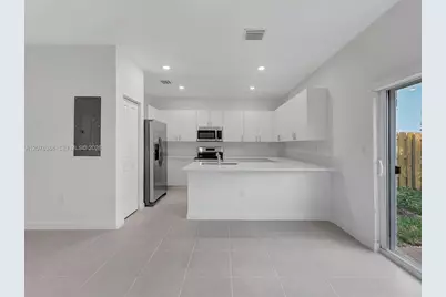 2574 SE 29th St #2574, Homestead, FL 33035 - Photo 9