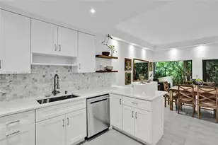 2420 Brickell Ave, Miami, FL 33129 - Photo 15