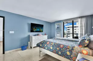 2401 Collins Ave, Miami Beach, FL 33140 - Photo 13