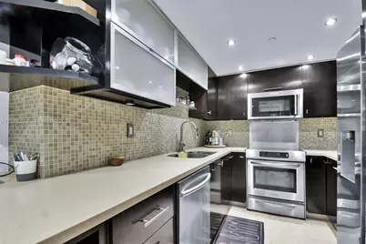 2401 Collins Ave #1711, Miami Beach, FL 33140 - Photo 11
