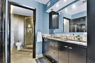 2401 Collins Ave, Miami Beach, FL 33140 - Photo 15