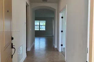 12763 SW Vermillion Cir, Port Saint Lucie, FL 34987 - Photo 5