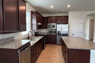 12763 SW Vermillion Cir, Port Saint Lucie, FL 34987 - Photo 7