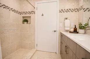 700 Sorrento Dr, Weston, FL 33326 - Photo 15