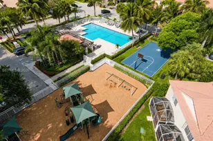 700 Sorrento Dr, Weston, FL 33326 - Photo 29