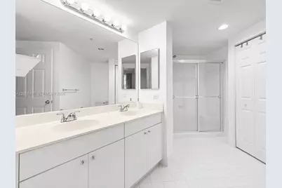 17145 N Bay Rd #4311, Sunny Isles Beach, FL 33160 - Photo 15